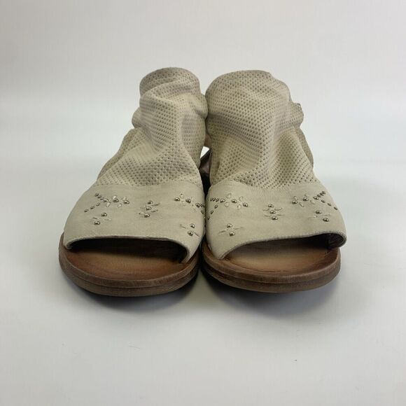 Miz Mooz Fifi Leather Ankle Strap Sandals Studs Gladiator Flat Cream 41 9.5 Wide - Picture 3 of 13